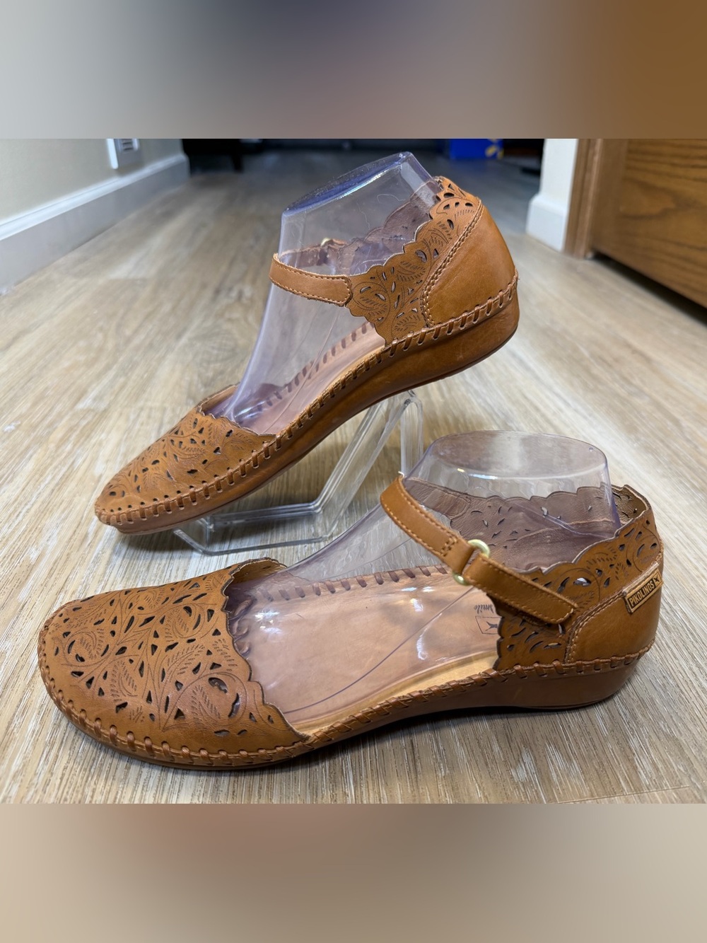 Pikolinos Leather Mary Jane Flats Size 10 Brown Laser Cut EU 41 Spain NEW